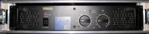 Frontansicht des Yamaha P3200